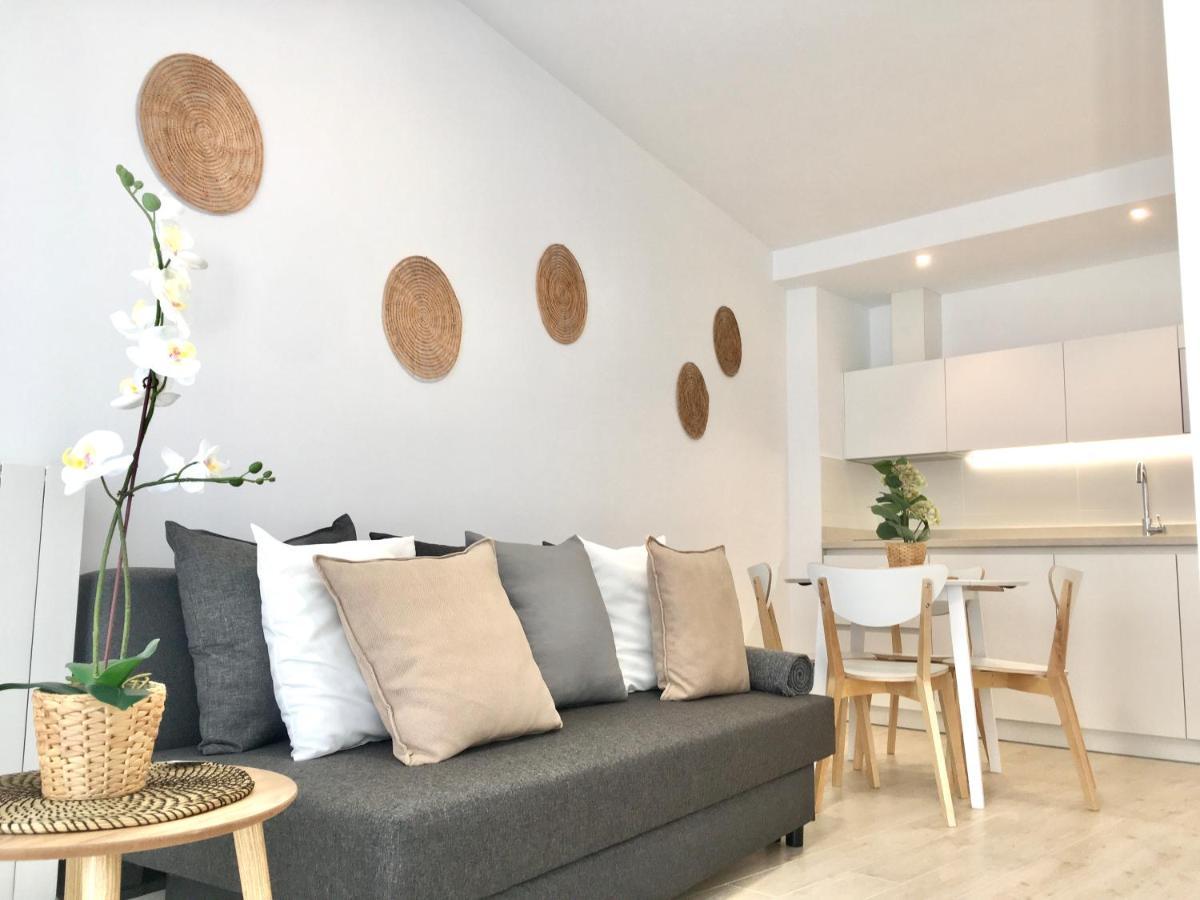 Castro Holidays - Apartamentos Centricos Con Garaje Gratis Кастро-Урдиалес Екстериор снимка