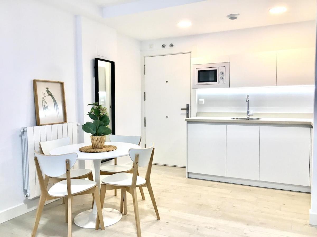 Castro Holidays - Apartamentos Centricos Con Garaje Gratis Кастро-Урдиалес Екстериор снимка