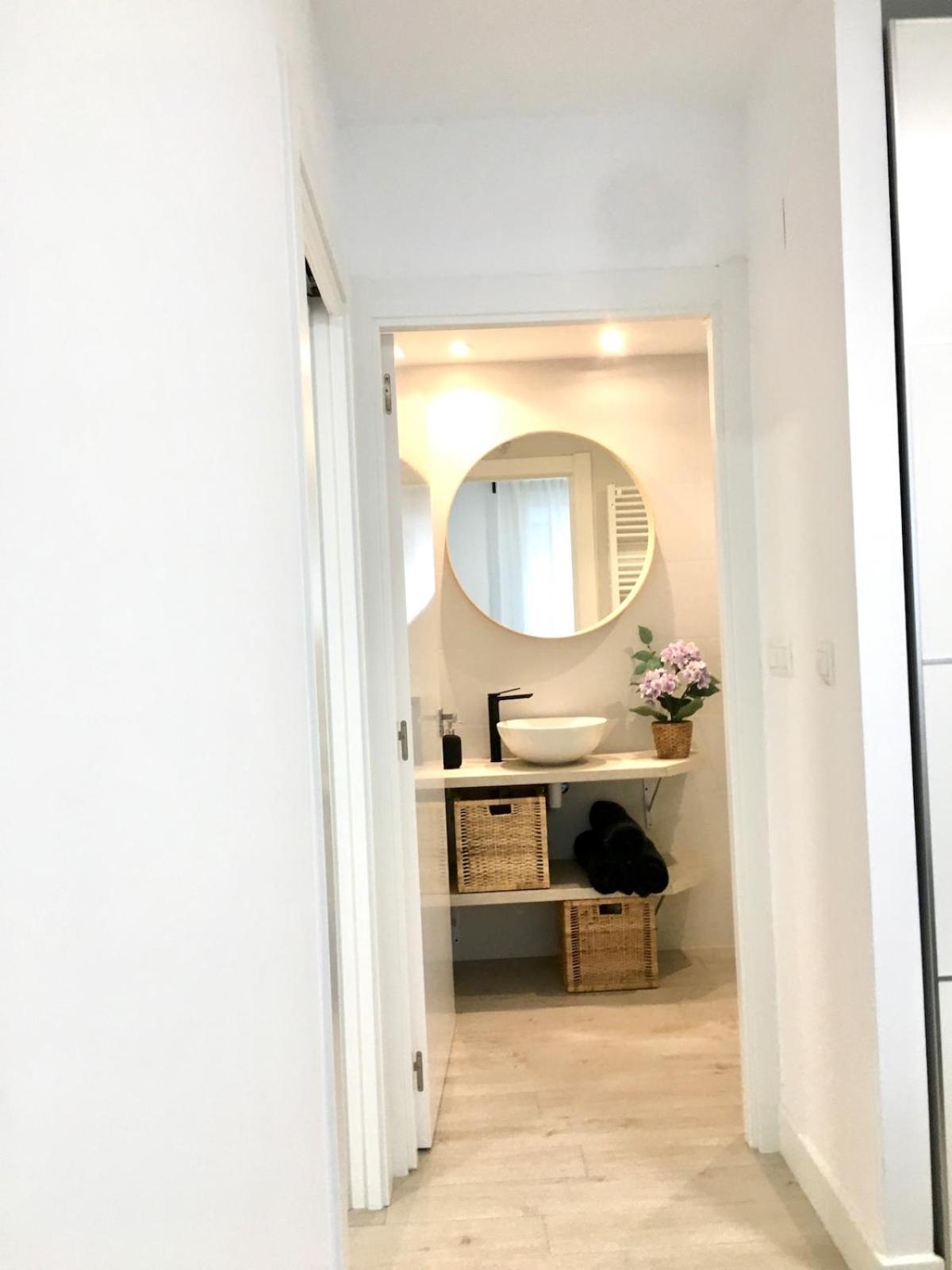 Castro Holidays - Apartamentos Centricos Con Garaje Gratis Кастро-Урдиалес Екстериор снимка